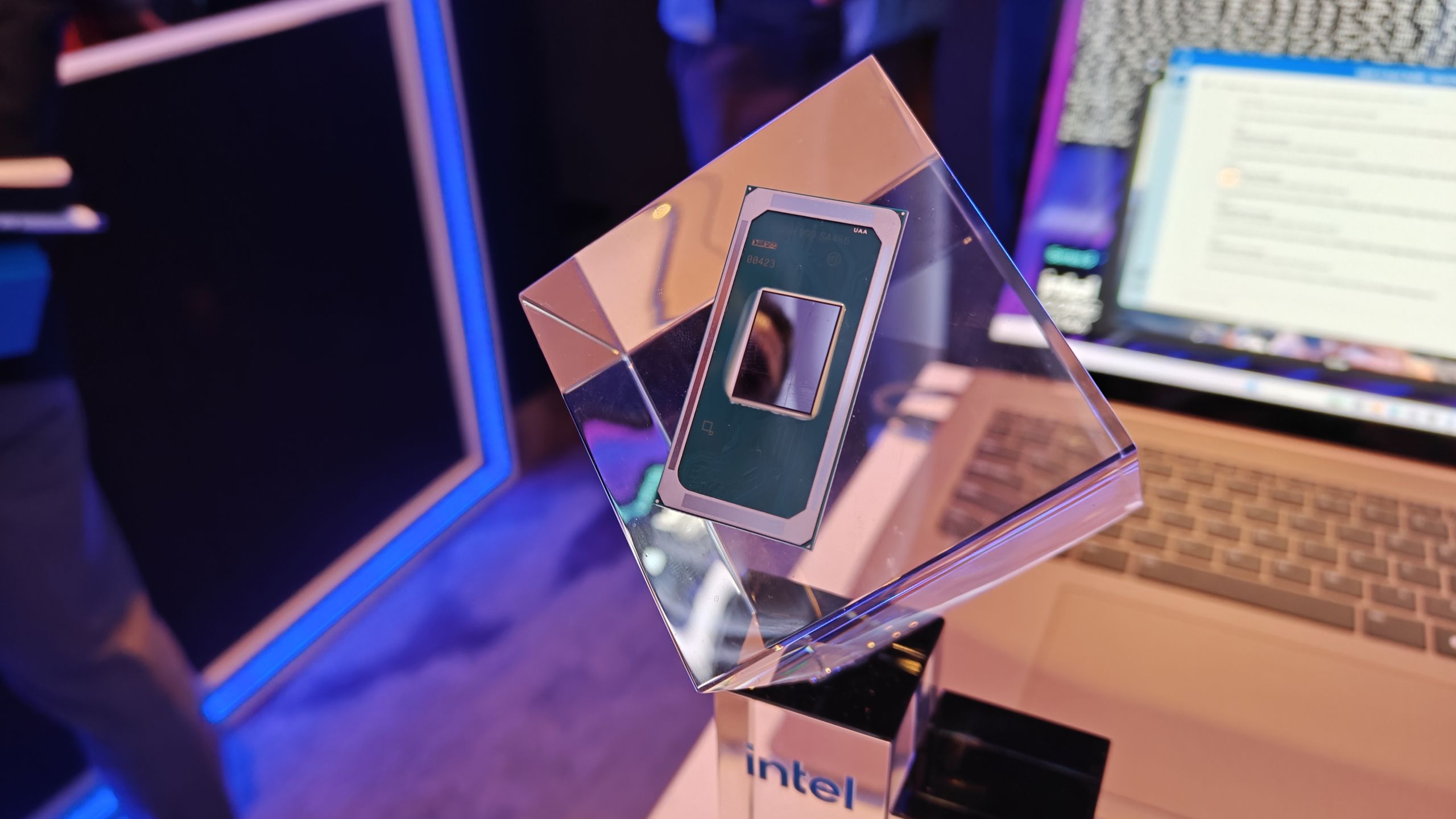 하드웨어 소식: Intel’s performance-enhanced 18A-P process enters risk product