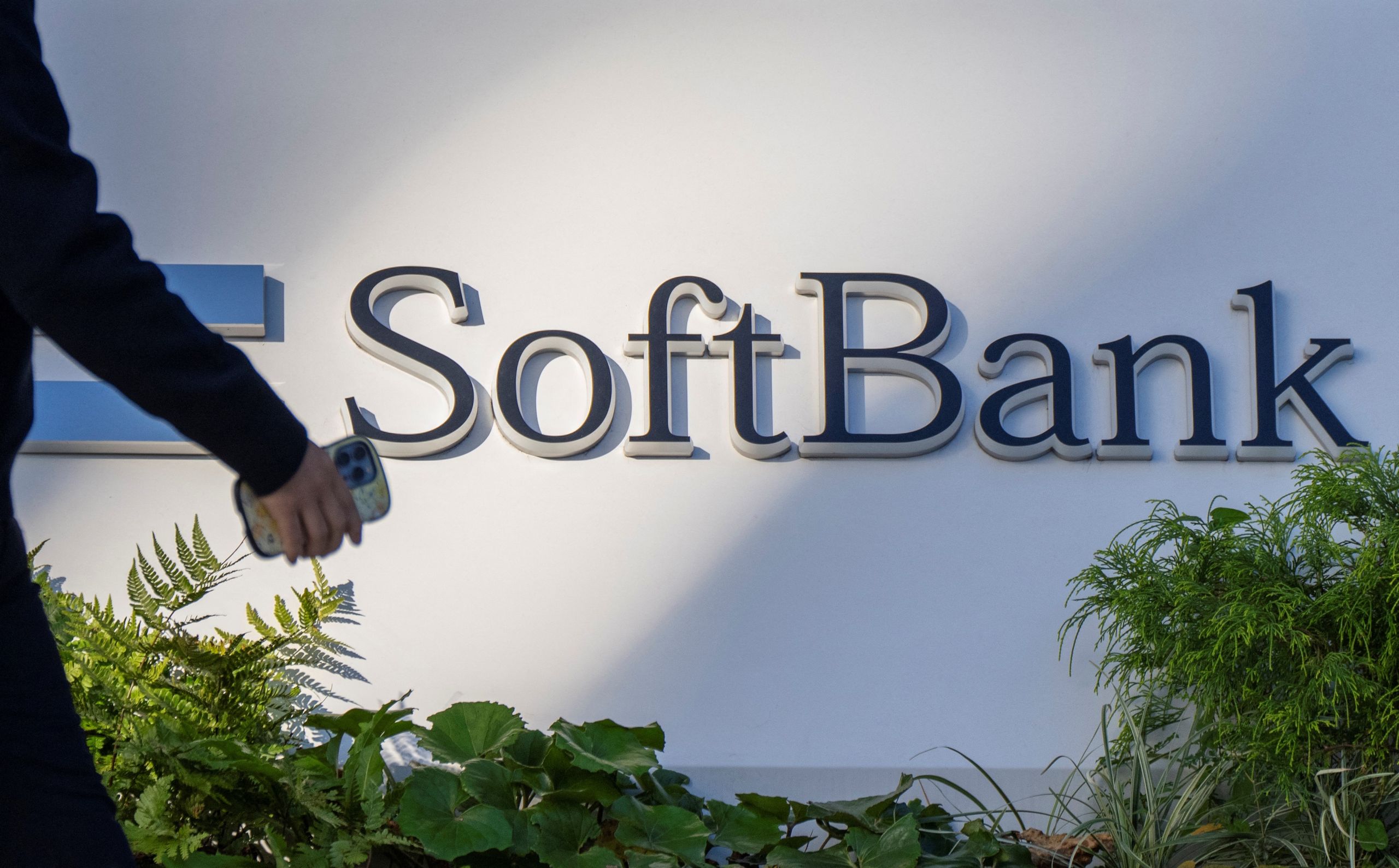 SoftBank, AI 데이터 센터에 전력을 공급하기 위해 수성 기술로 자체 배터리 제조 - 2028년까지 기가와트시 규모 생산 목표