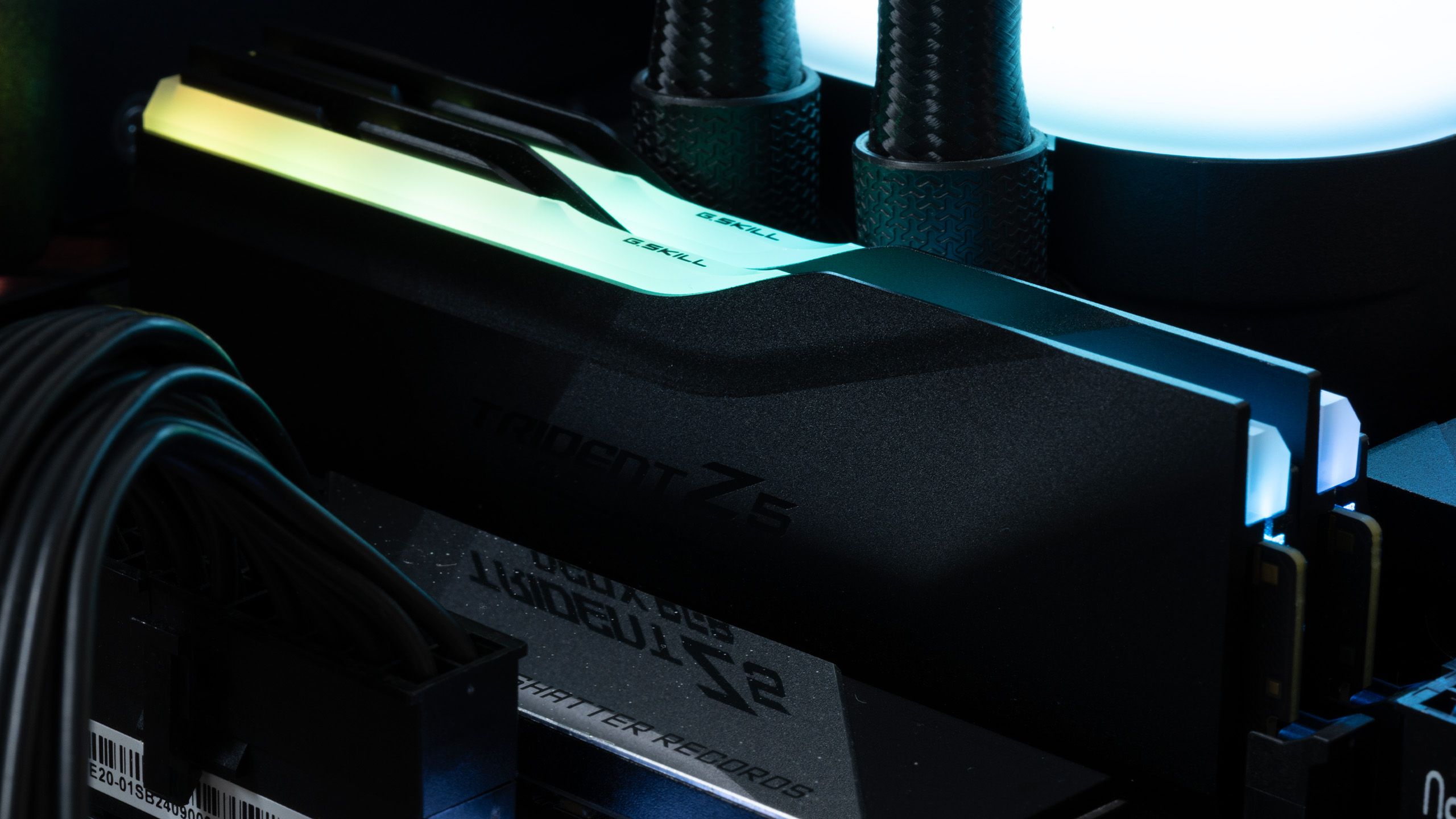 G.Skill 트라이던트 Z5 네오X RGB DDR5-6000 C30 2x16GB 리뷰 — 라이젠 성능을 최대로 끌어올리는 EXPO ULL 메모리 키트