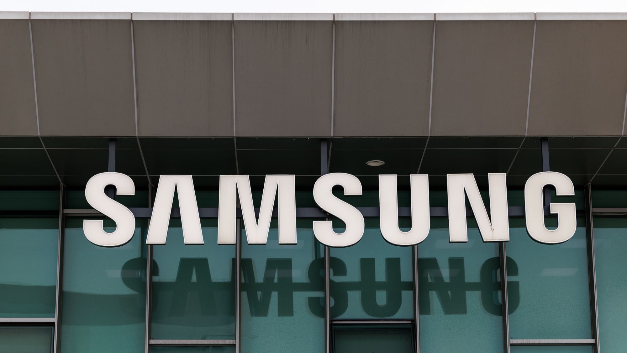 삼성전자, AI 수요로 4nm 라인 가득 차며 선단 파운드리 가격 최대 15% 인상 - 중국발 보도