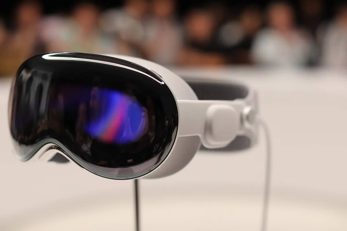 AI 업계 소식: Apple Vision Pro 담당 임원, OpenAI로 이직 보도